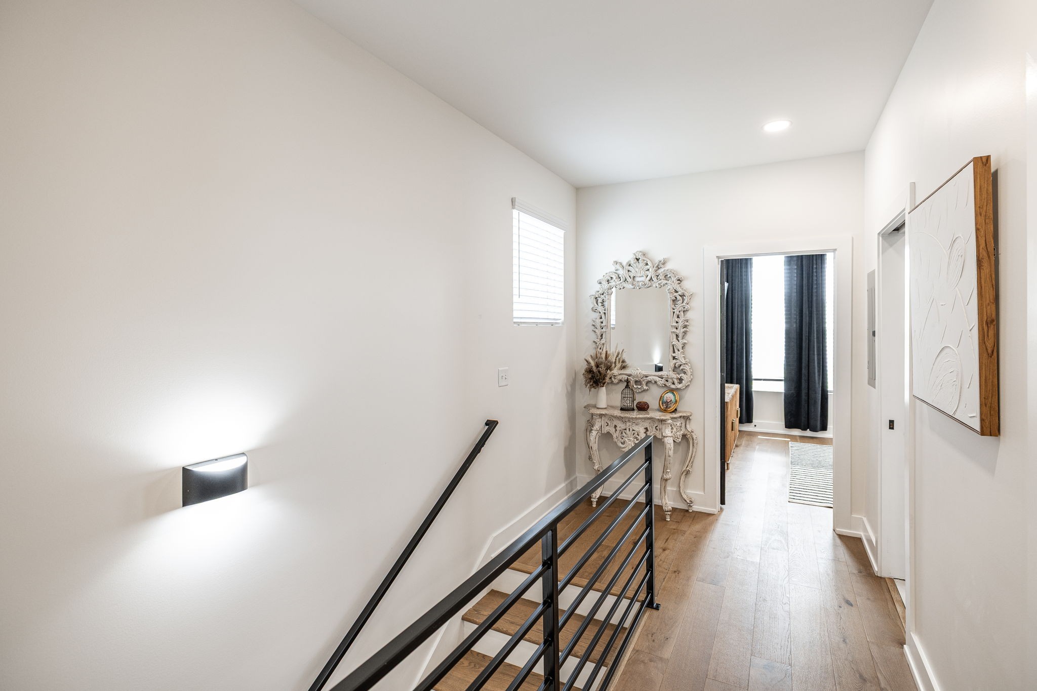 2109A Courtney Ave