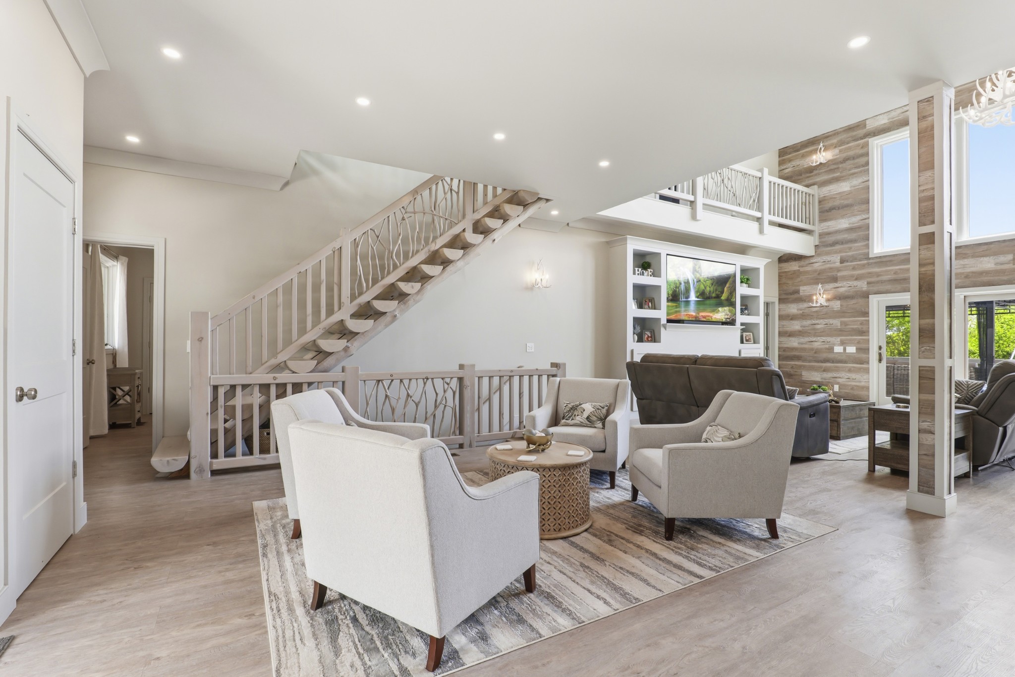 883 Newton Ln