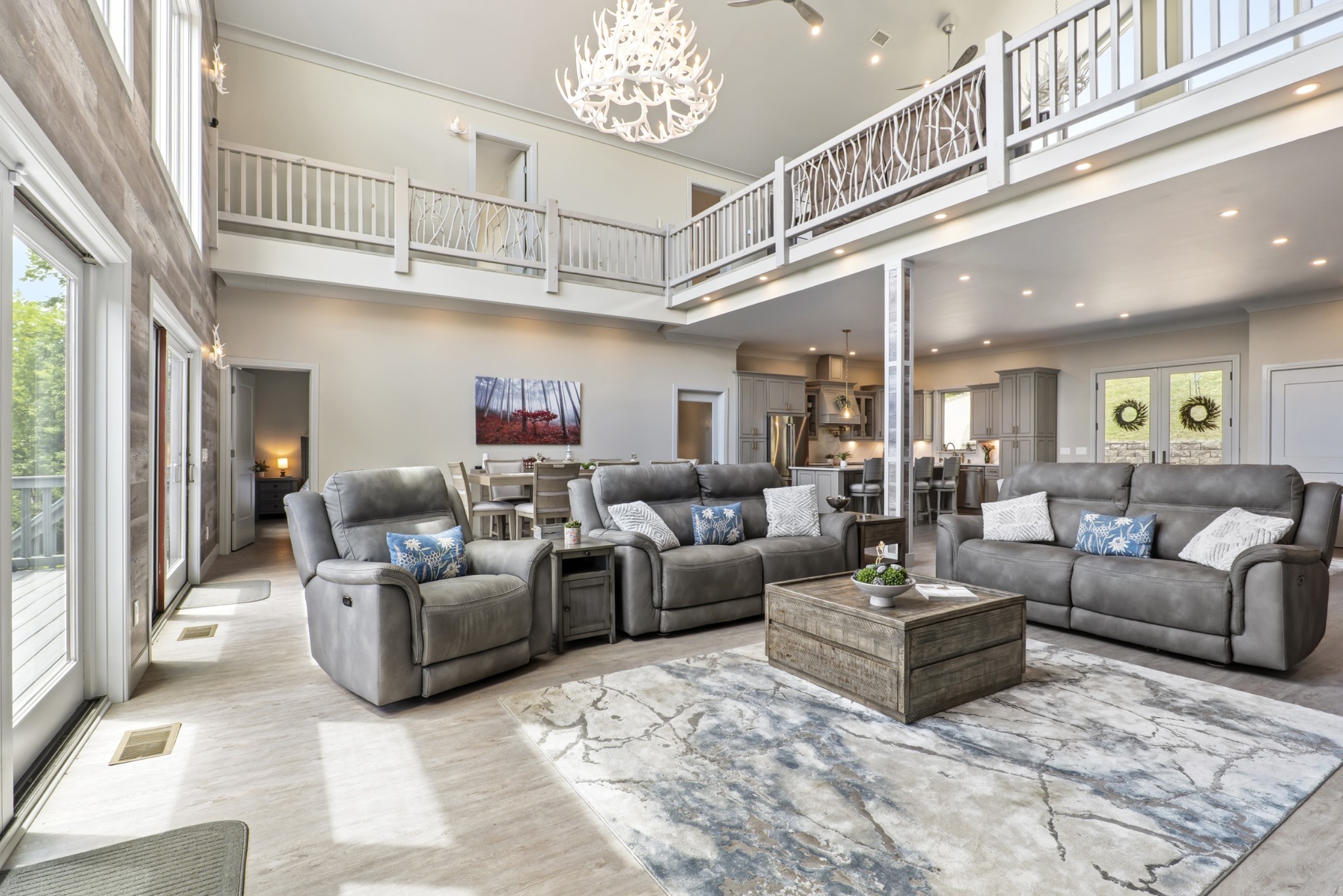 883 Newton Ln