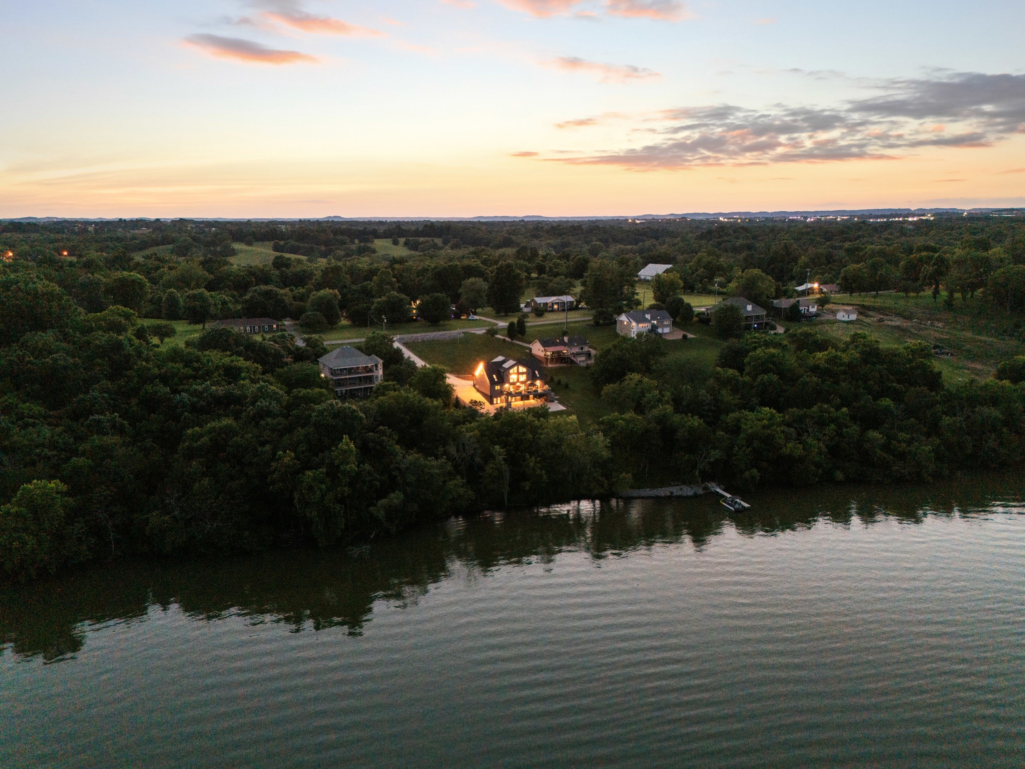 883 Newton Ln