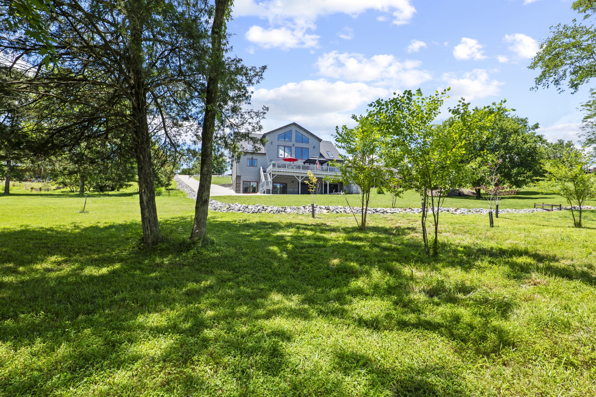 883 Newton Ln