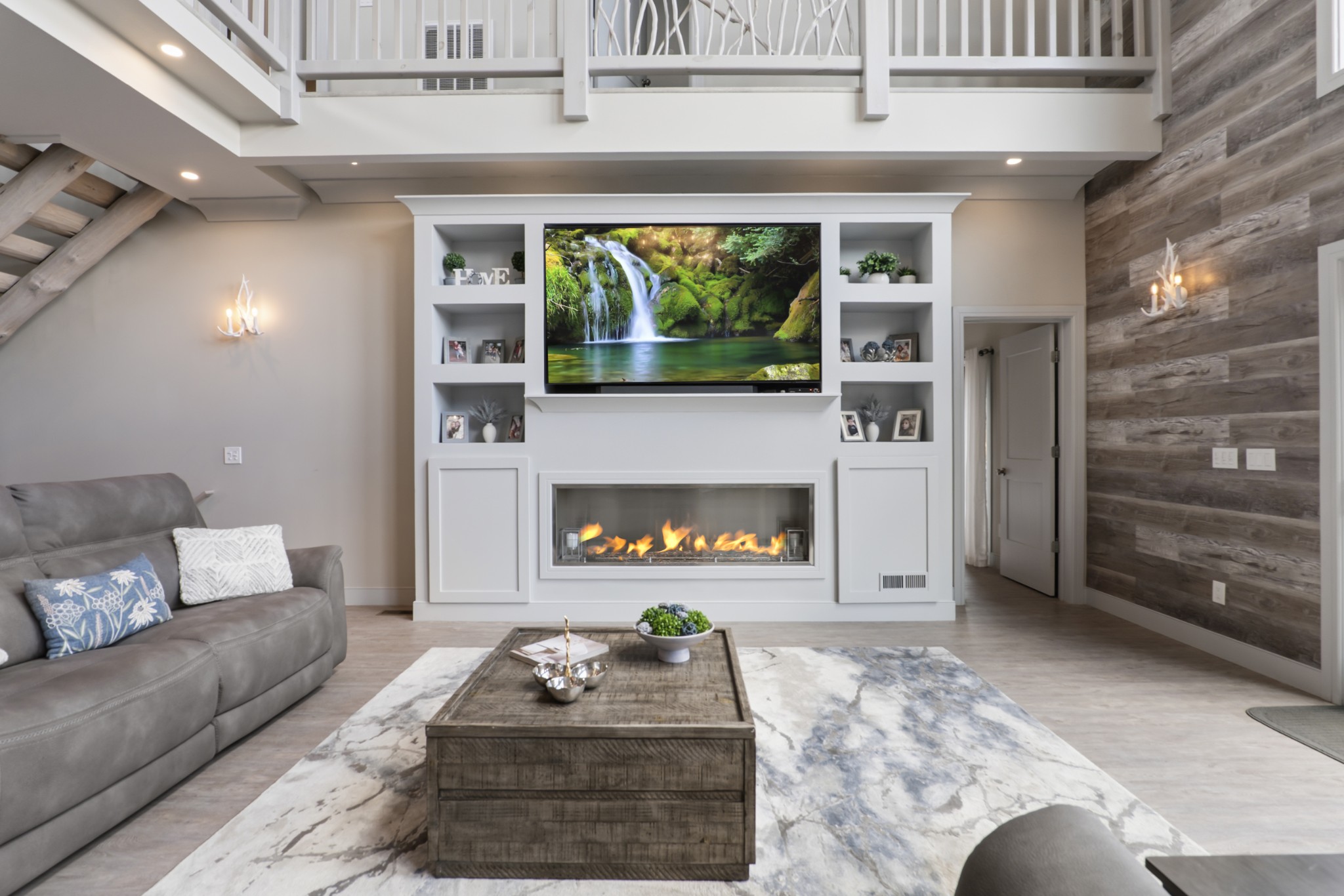 883 Newton Ln