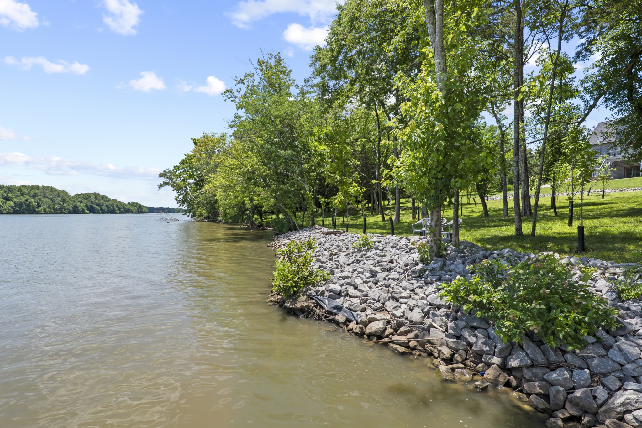 883 Newton Ln