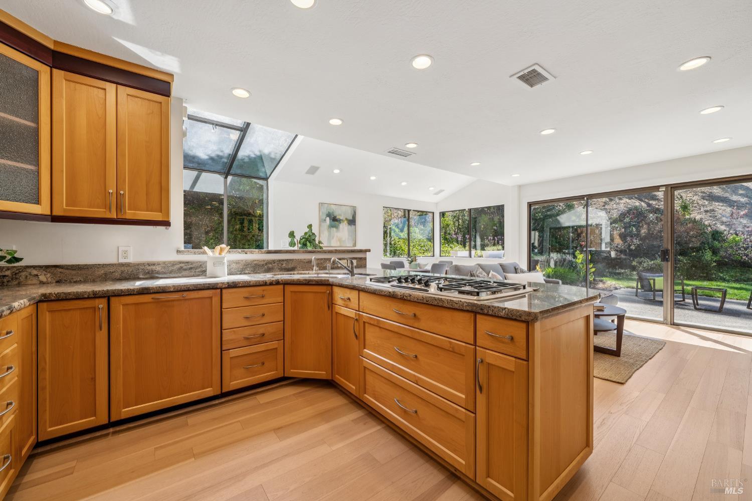 40 Windward Dr