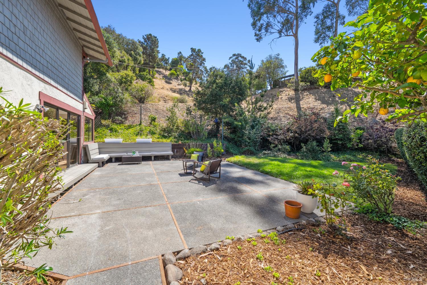 40 Windward Dr