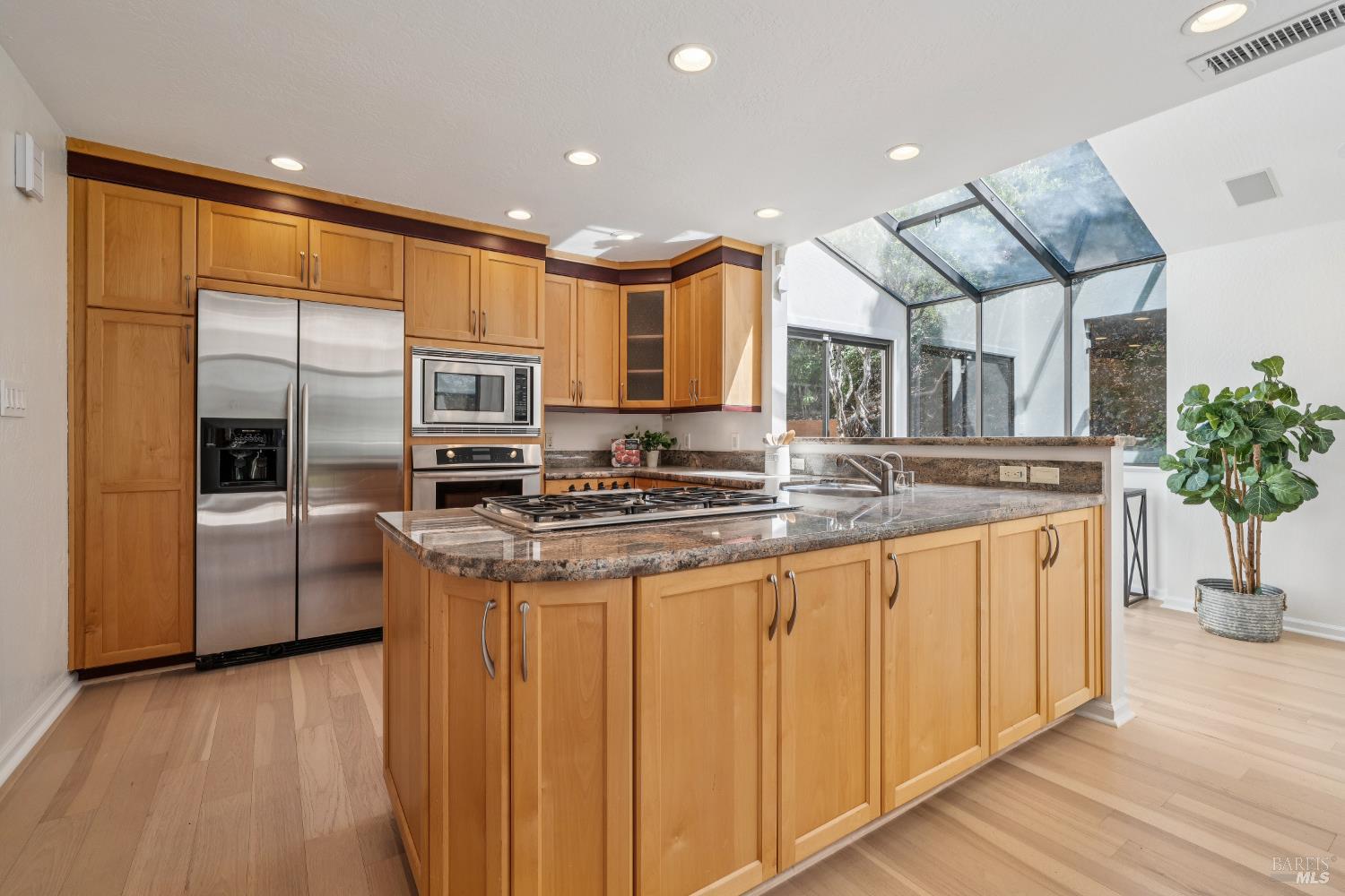 40 Windward Dr
