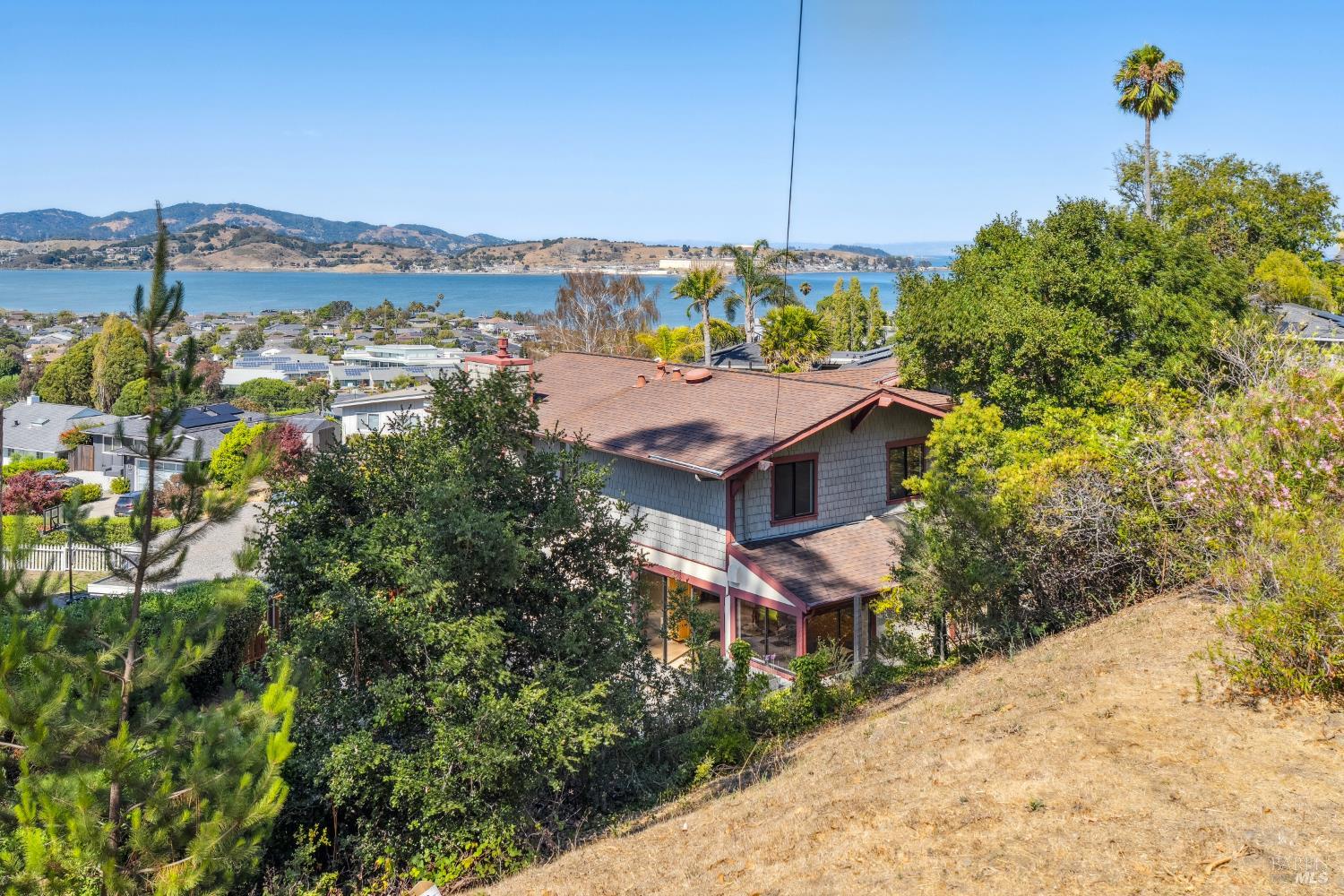 40 Windward Dr