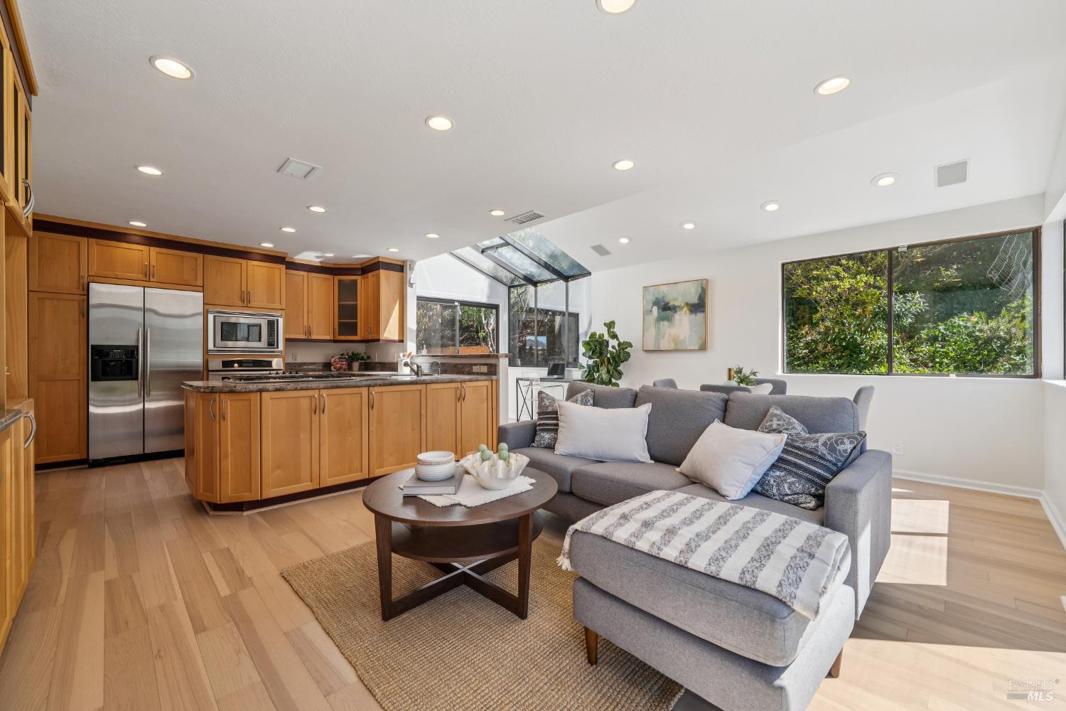 40 Windward Dr
