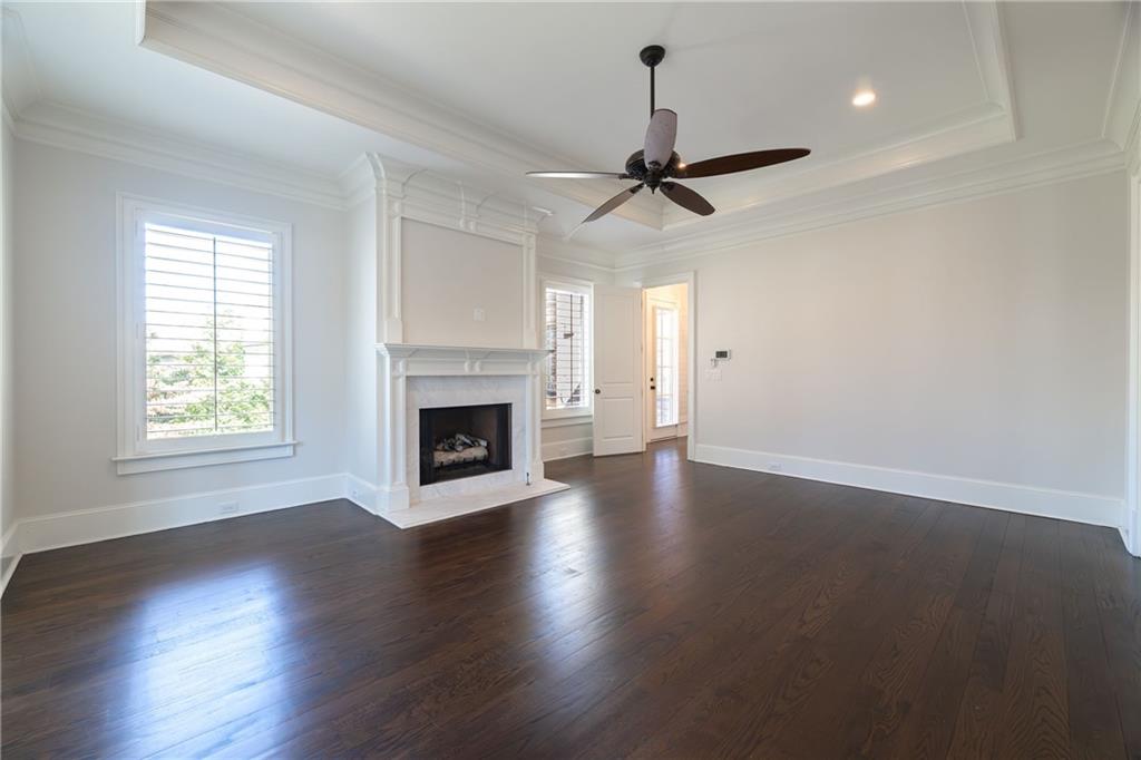 200 Rivermere Way