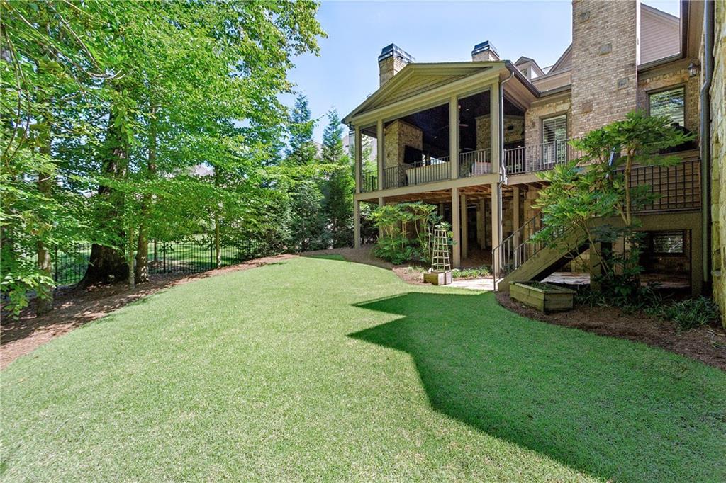 200 Rivermere Way