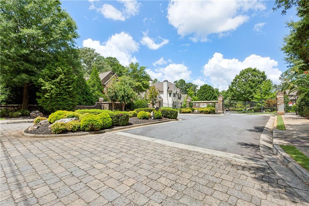 200 Rivermere Way