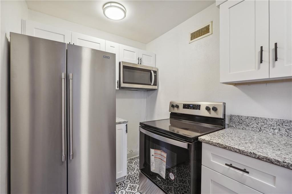 300 Peachtree Street NE Unit 5A