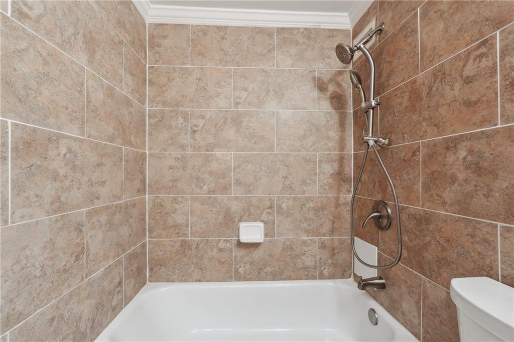 300 Peachtree Street NE Unit 5A