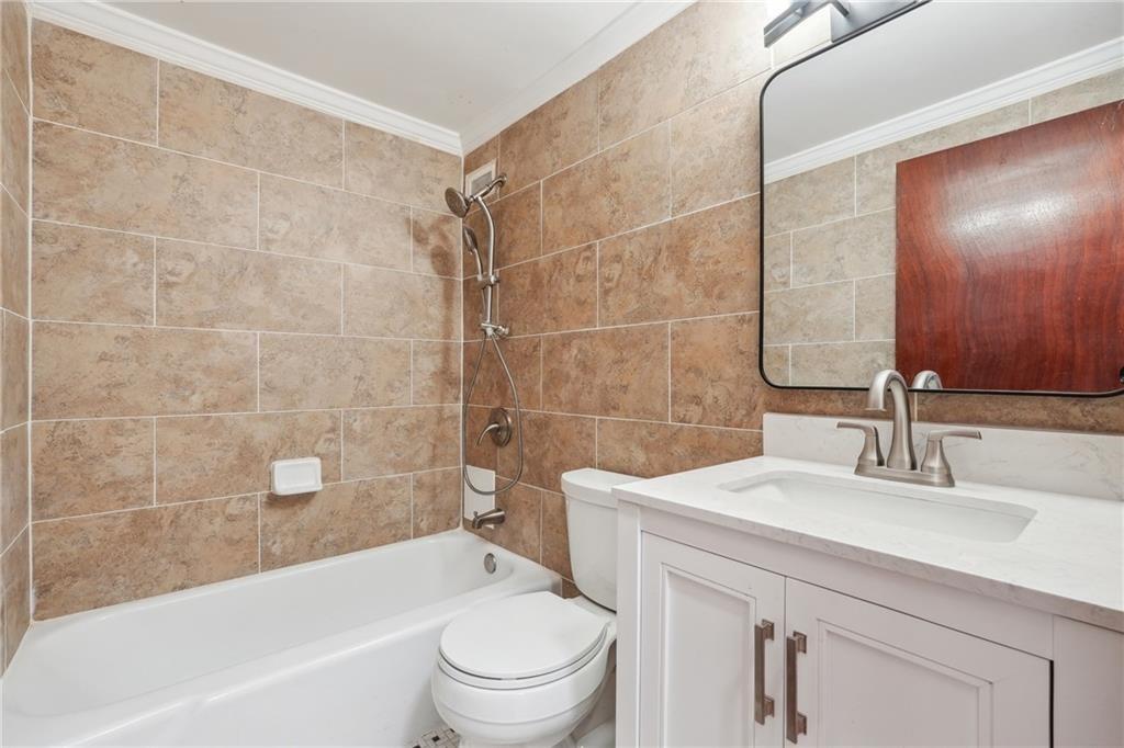 300 Peachtree Street NE Unit 5A