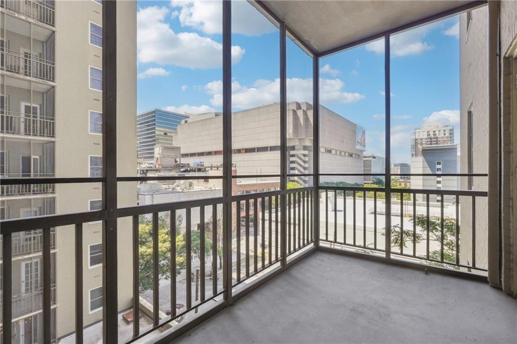 300 Peachtree Street NE Unit 5A