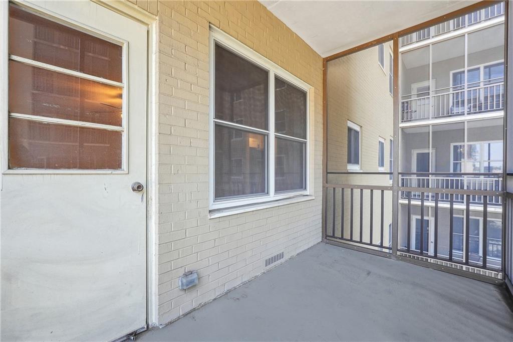 300 Peachtree Street NE Unit 5A