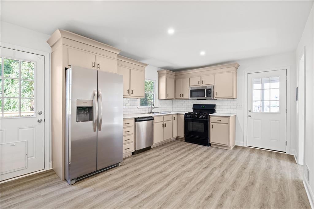 6320 Sweetbriar Drive SW