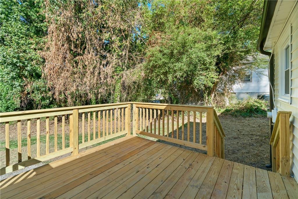 6320 Sweetbriar Drive SW