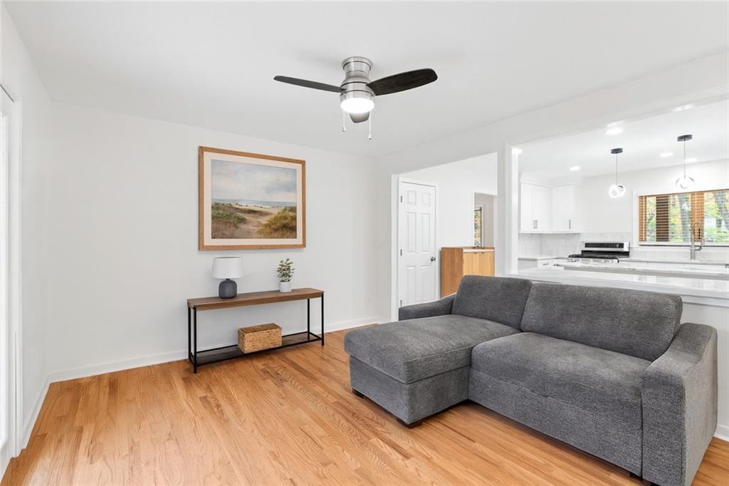 2608 Laurelwood Road