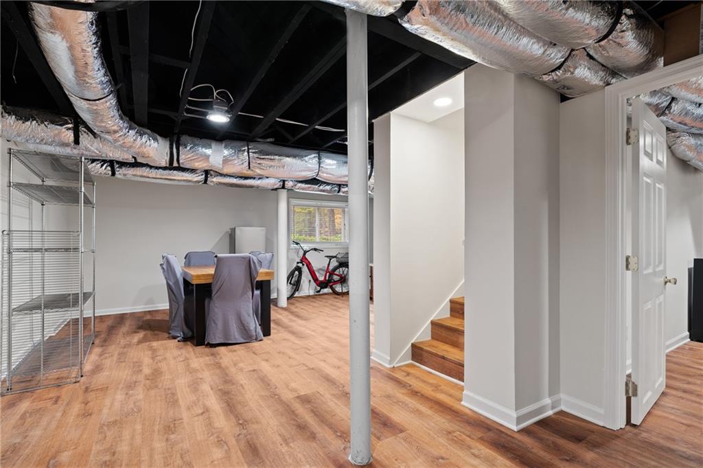 2608 Laurelwood Road