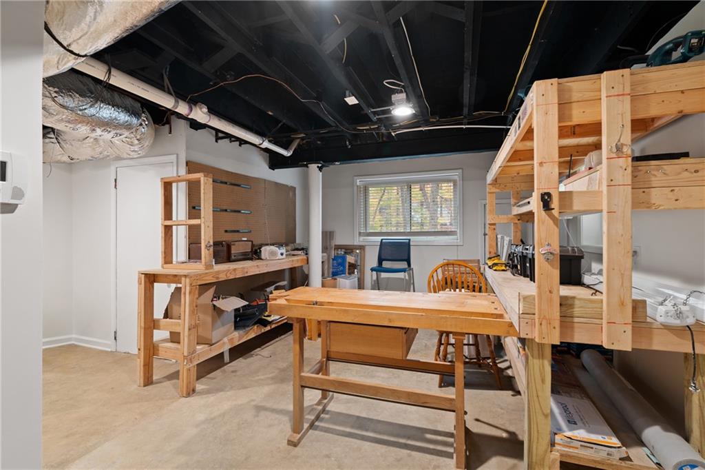 2608 Laurelwood Road