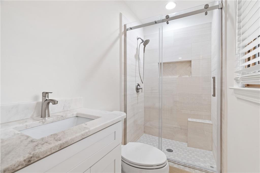 2608 Laurelwood Road