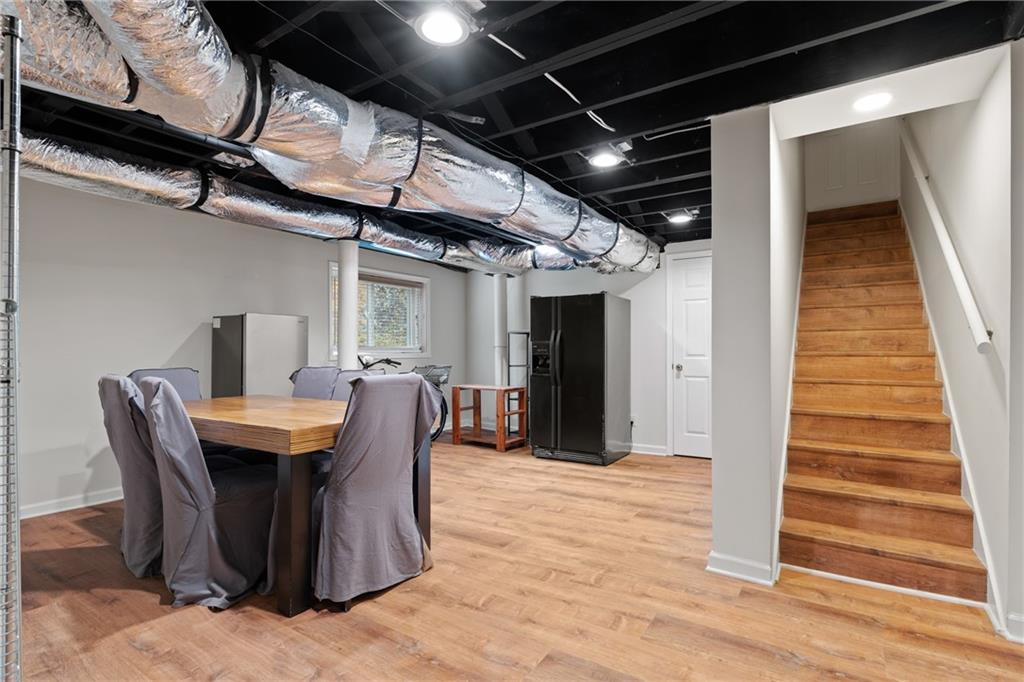 2608 Laurelwood Road