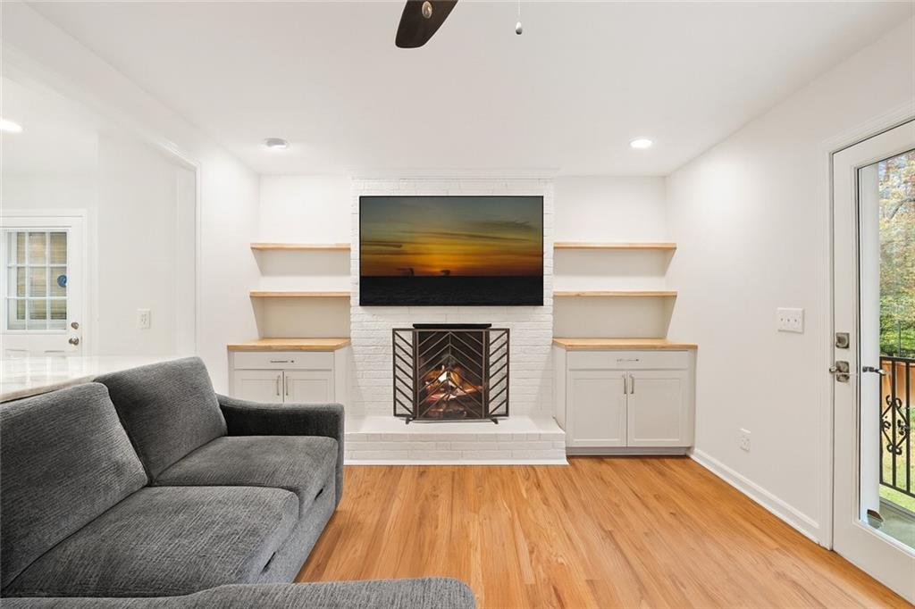 2608 Laurelwood Road