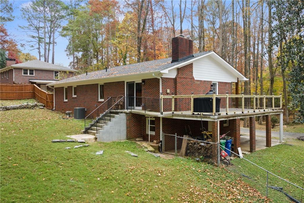 2608 Laurelwood Road