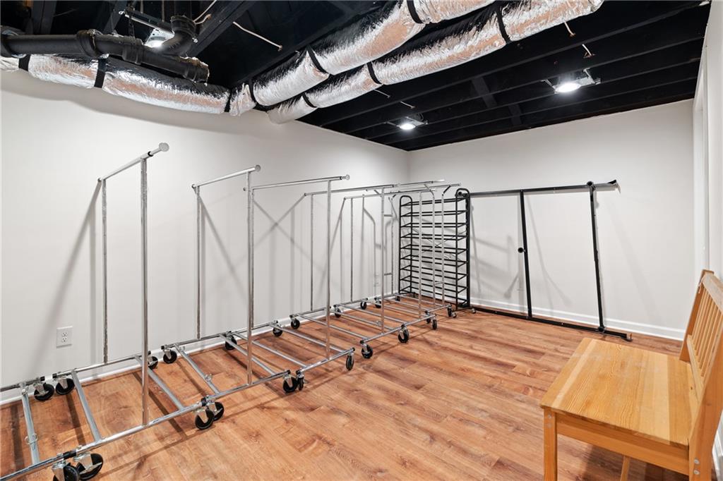 2608 Laurelwood Road