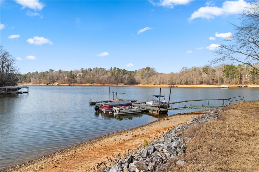 5523 Mount Shores Circle