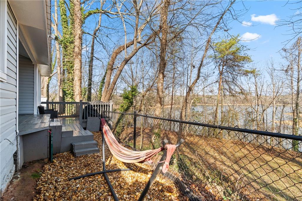 5523 Mount Shores Circle