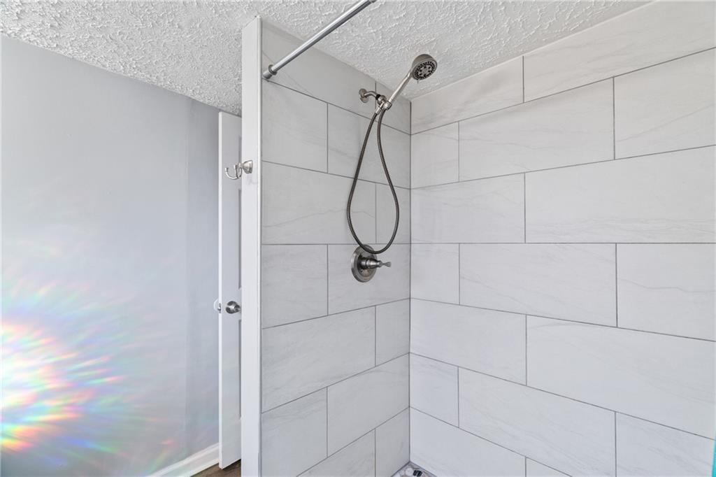 5523 Mount Shores Circle