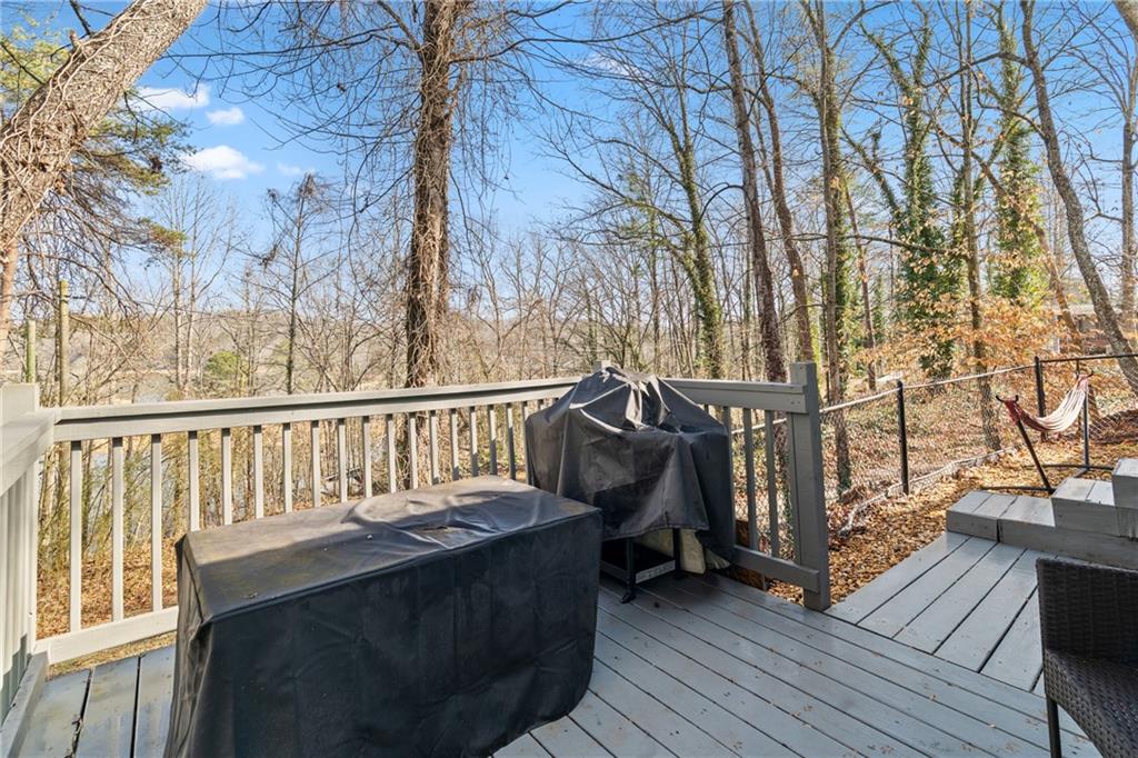 5523 Mount Shores Circle