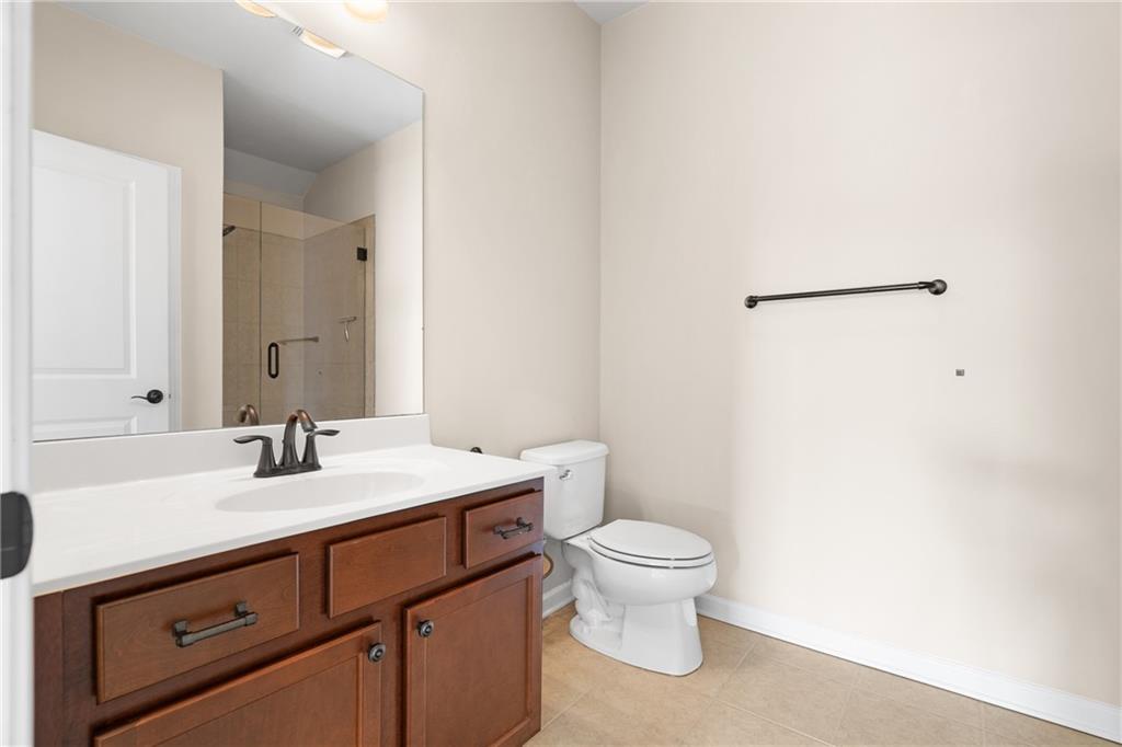 4521 W Village Court SE