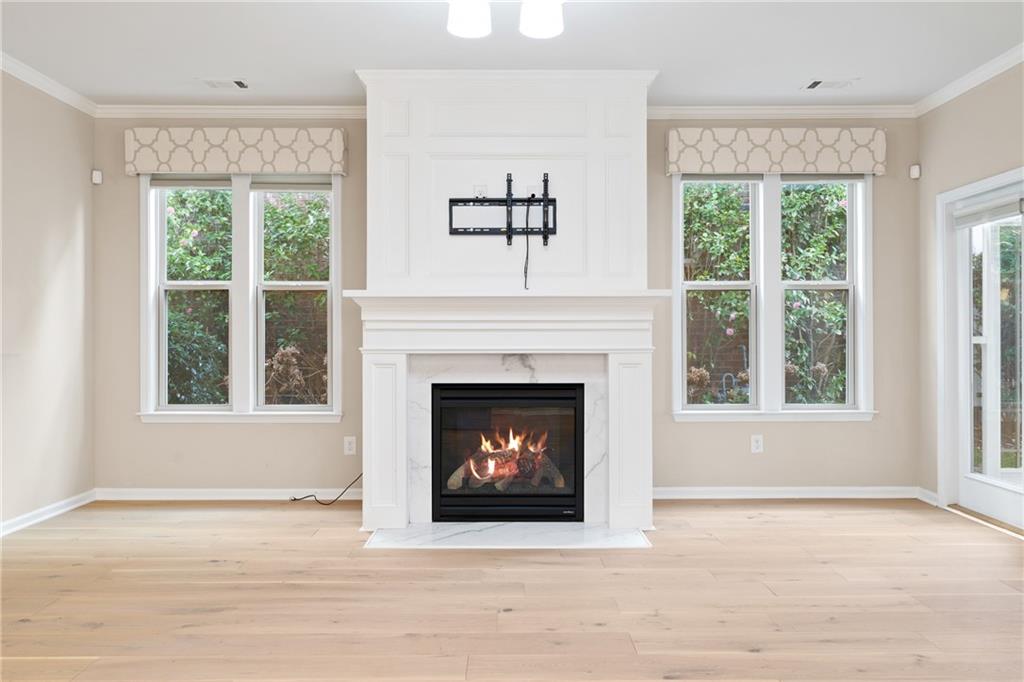 4521 W Village Court SE