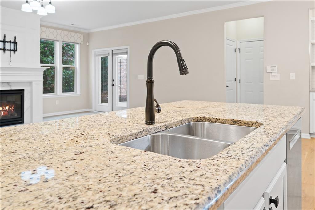 4521 W Village Court SE