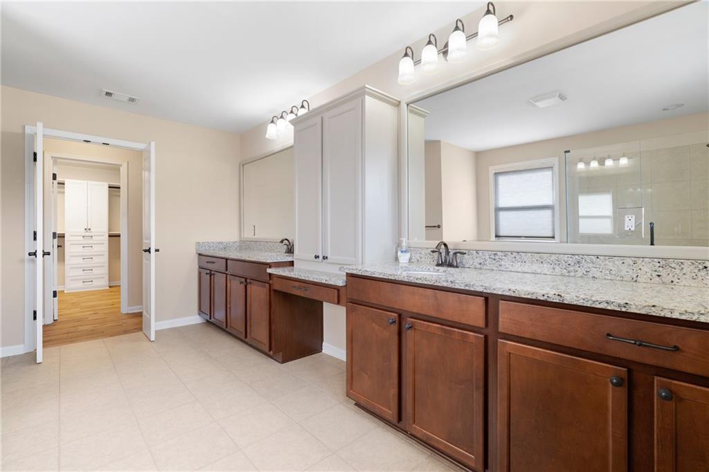 4521 W Village Court SE