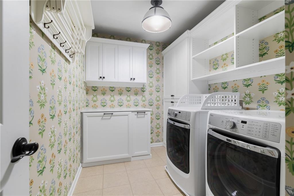 4521 W Village Court SE