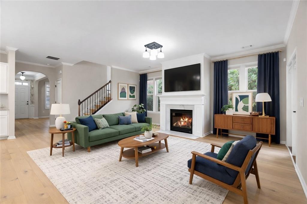 4521 W Village Court SE