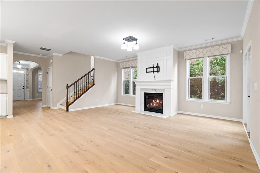 4521 W Village Court SE