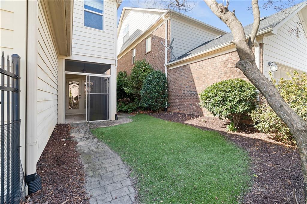 4521 W Village Court SE