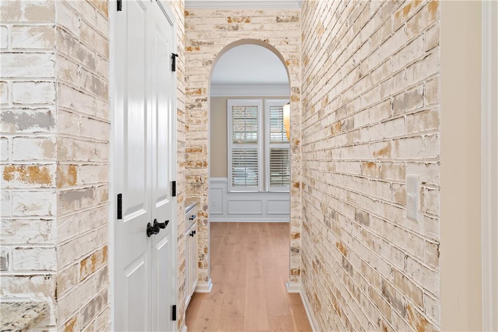 4521 W Village Court SE