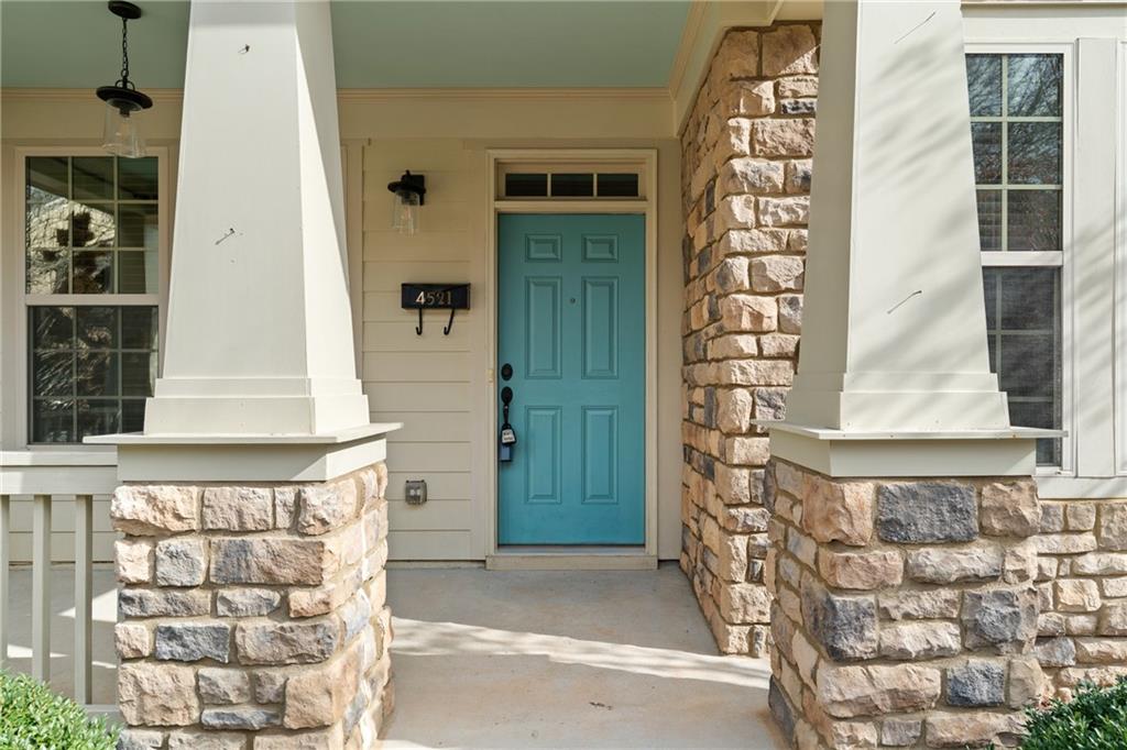 4521 W Village Court SE