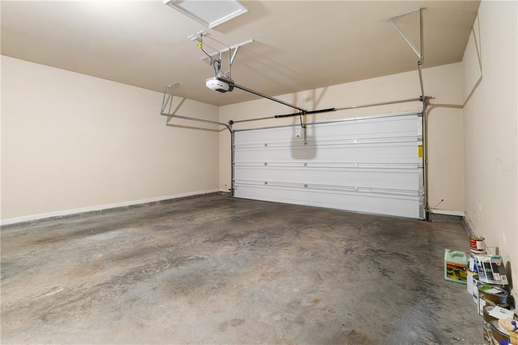 4521 W Village Court SE