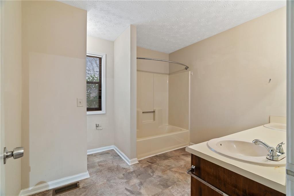 2771 Hawk Trace Court NE