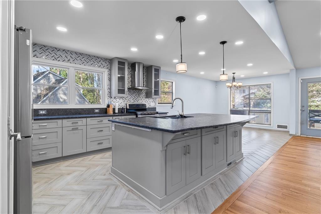 3036 Leafwood Drive SE