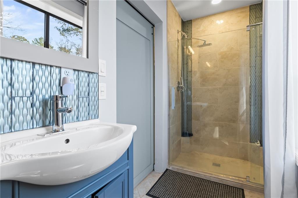 3036 Leafwood Drive SE