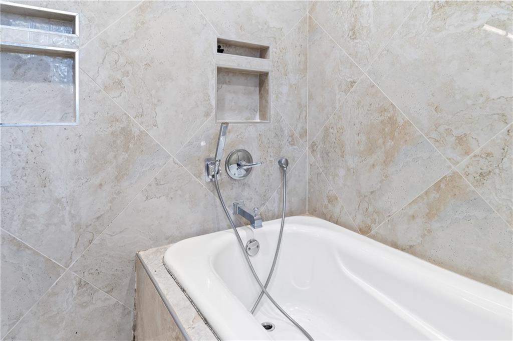 3036 Leafwood Drive SE