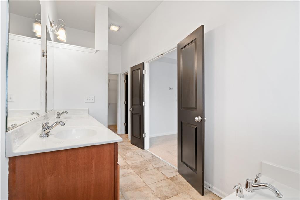 7054 Elmwood Ridge Court